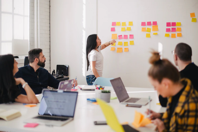 Network consulting team collaborating on enterprise IT strategy and architecture planning