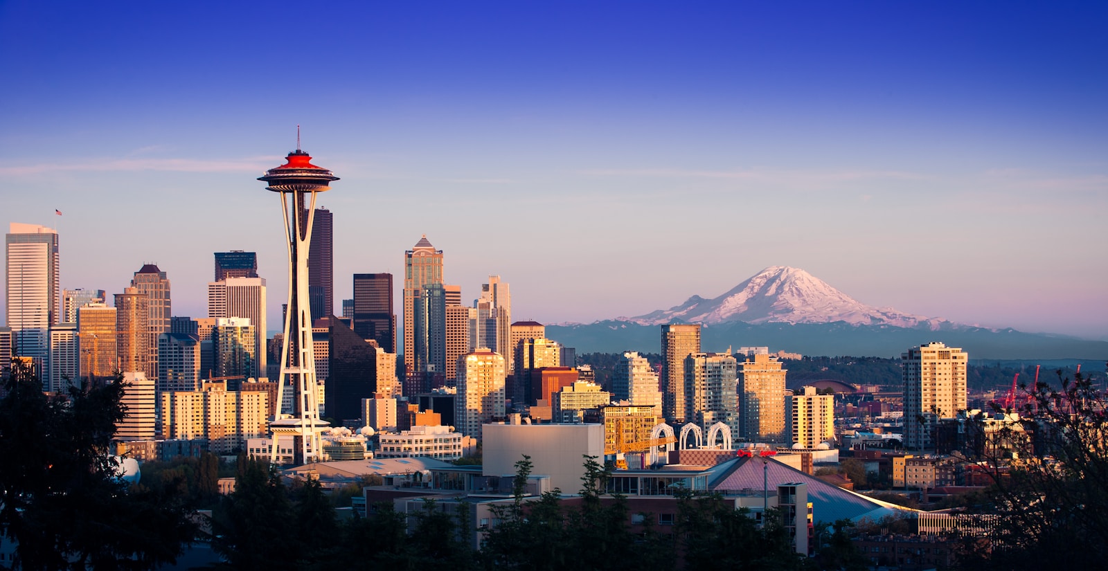 Seattle skyline with the Space Needle and Mount Rainier